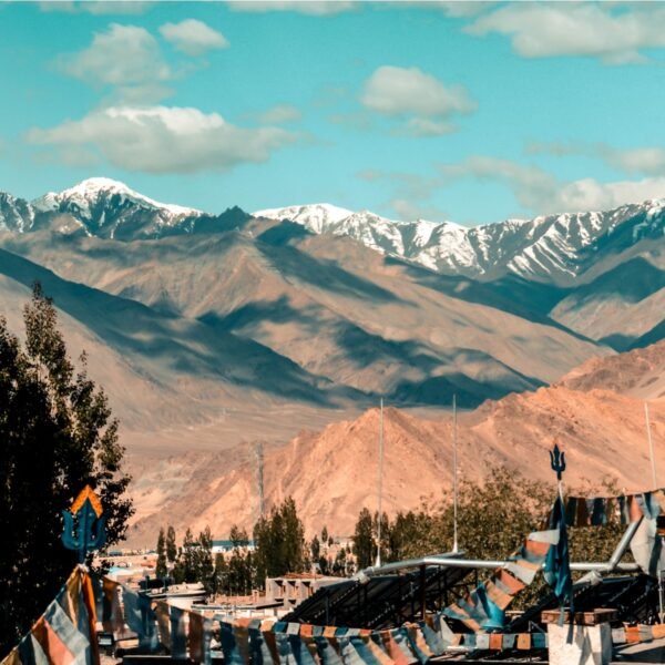 Nubra valley pangong lake Leh image