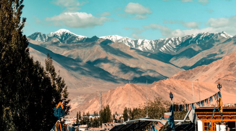 Nubra valley pangong lake Leh image